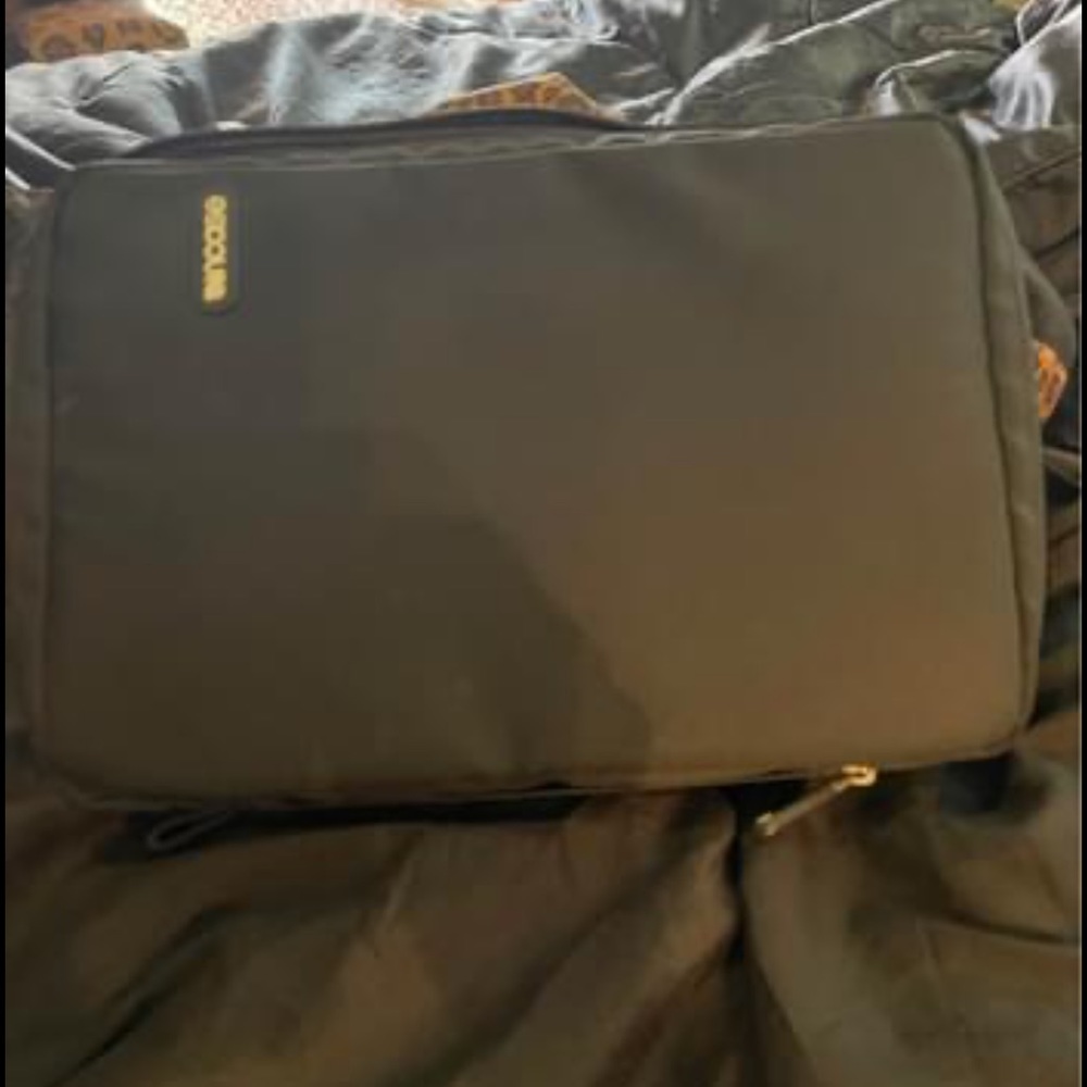Apple Wireless Keyboard with case - Picture 3 of 5